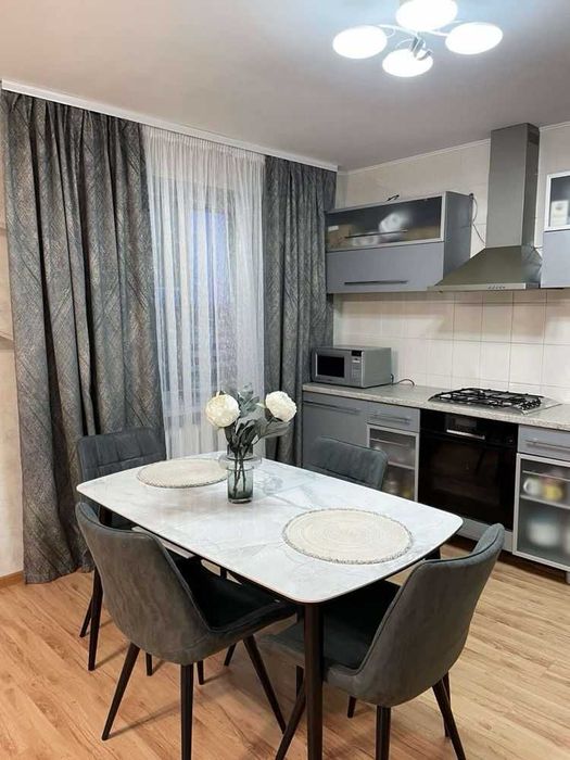 Продаж 2х кімн. просторої квартири 62 кв.м. з кухнею-студією та двома спальнями на Водоканалі