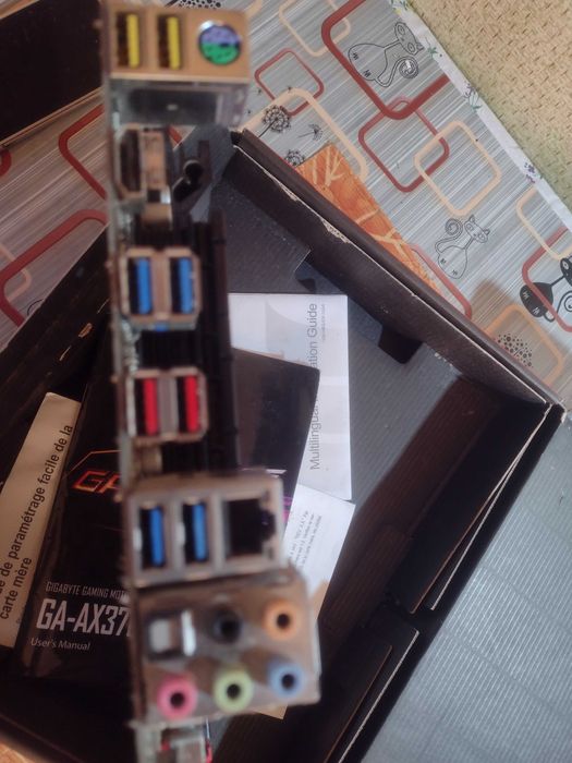 gigabyte ga-ax370m gaming 3+AMD ryzen 3 2200g