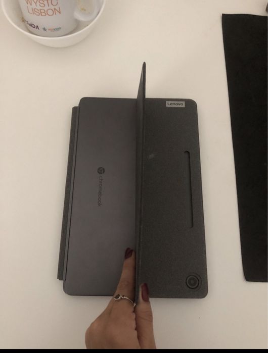 Lenovo IdeaPad Duet 3 Chromebook 11'' - Ecrã 2K (Modo Tablet)