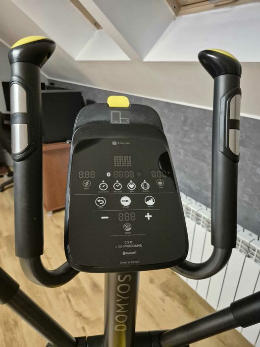 Orbitrek Domyos C3.0 (500) – magnetyczny, Bluetooth, 9 programów, stan bardzo dobry