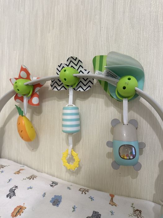 Дуга на коляску,стульчик,кроватку ,игрушки в коляску .