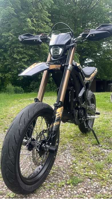 Surron Ultra bee 2025 Supermoto