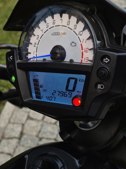 Kawasaki ER-6n 649 cm³ | 2012 | 27 969 km | biały | Polska