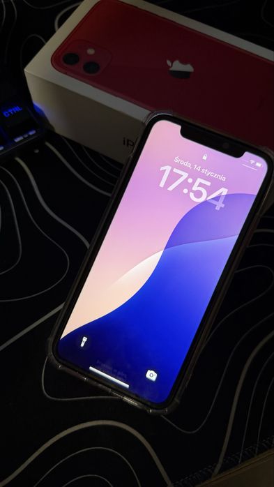 Iphone 11 czerwony