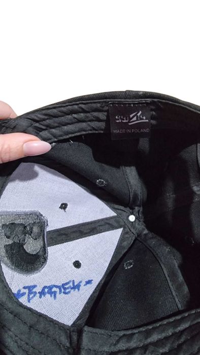 Czapka Genzie z autografem