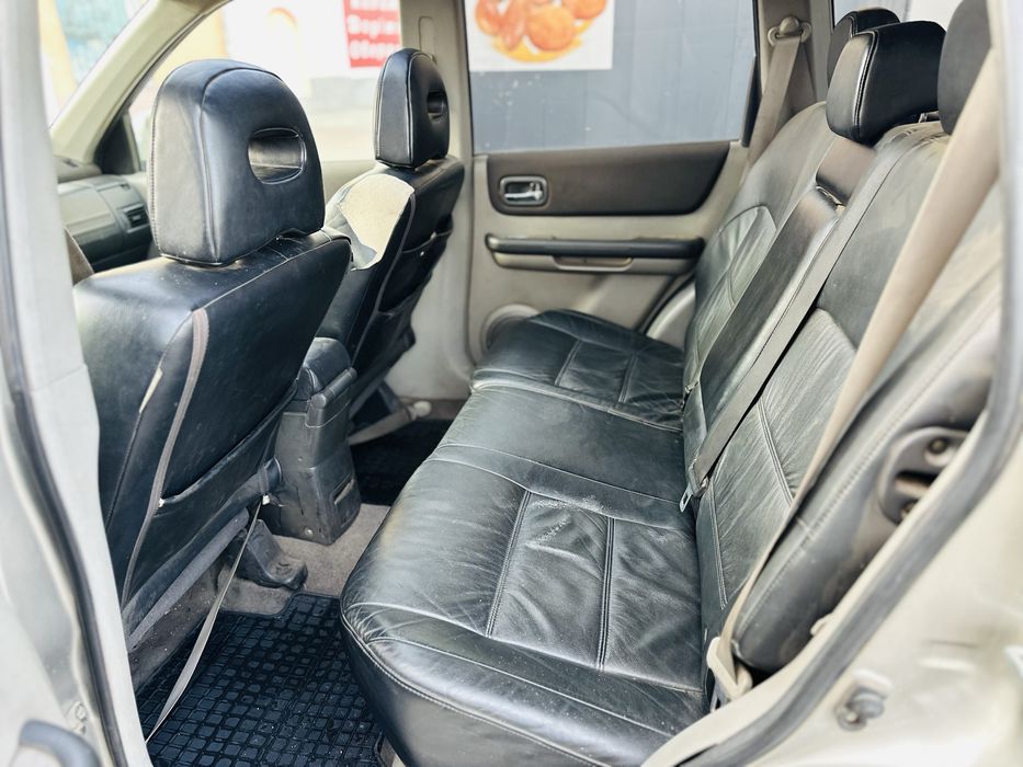 Продам Nissan X-Trail 2.2 дизель на боевом ходу !