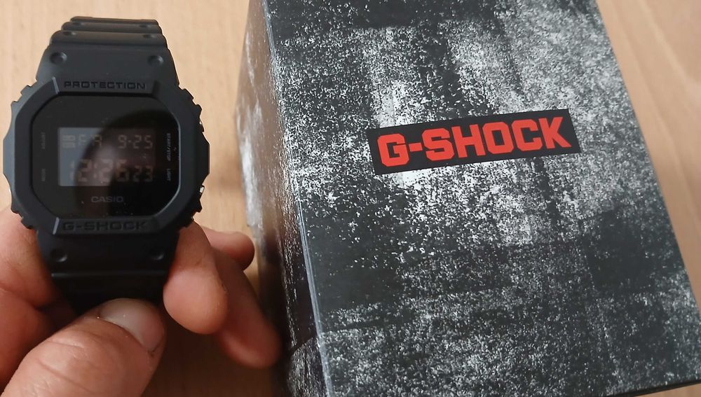 Продам Годинник Casio G-Shock Original DW-5600UBB-1ER