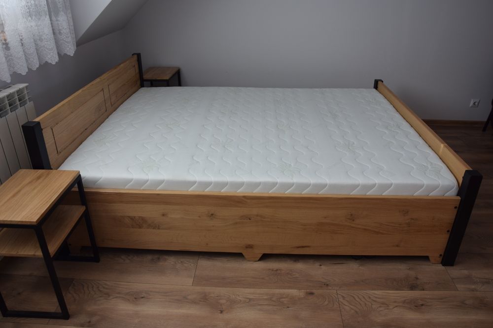 Łużko dębowe loft