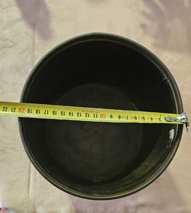 Vaso cachepot em latão