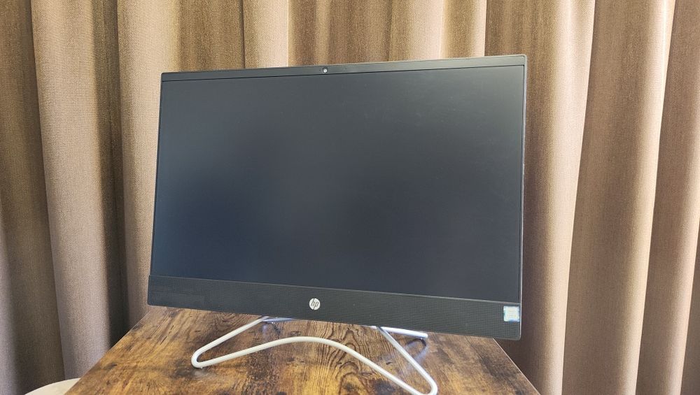 Komputer HP All-In-One 24 cale i5 8GB RAM / 512GB SSD