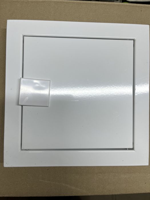 Дверца для ревизий металлическая 18,5 см на 18,5 см