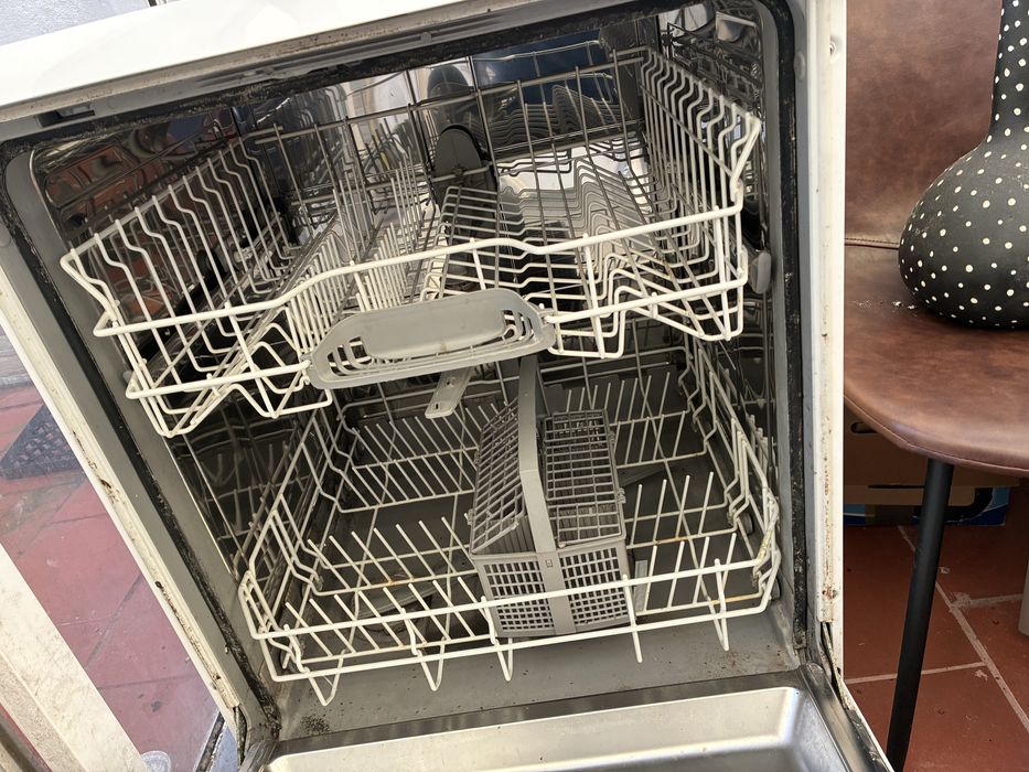 Maquina lavar loiça avariada