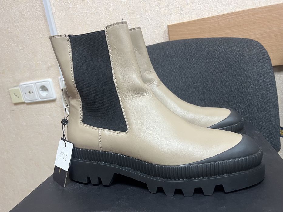 Шкіряні ботинки бежеві Massimo dutti