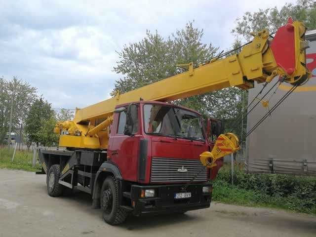 Оренда спецтехінки екскаватори навантажувачи самоскиди ... Послуги