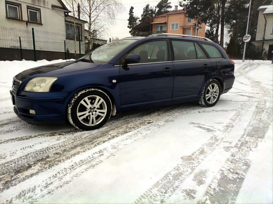 Toyota Avensis kombi 2 litry diesel