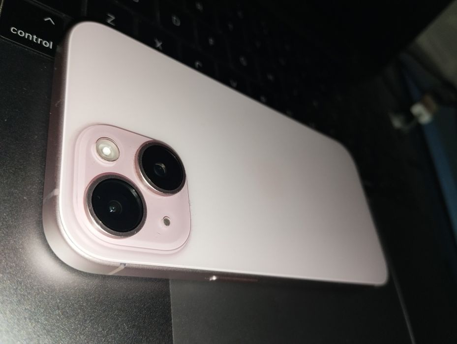 iPhone 15 – 128GB (Rosa)