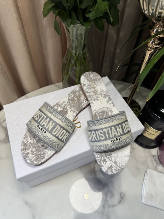 Klapki Dior Dway