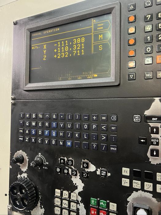 Bridgeport VMC 560/22 centrum obróbcze frezarka CNC