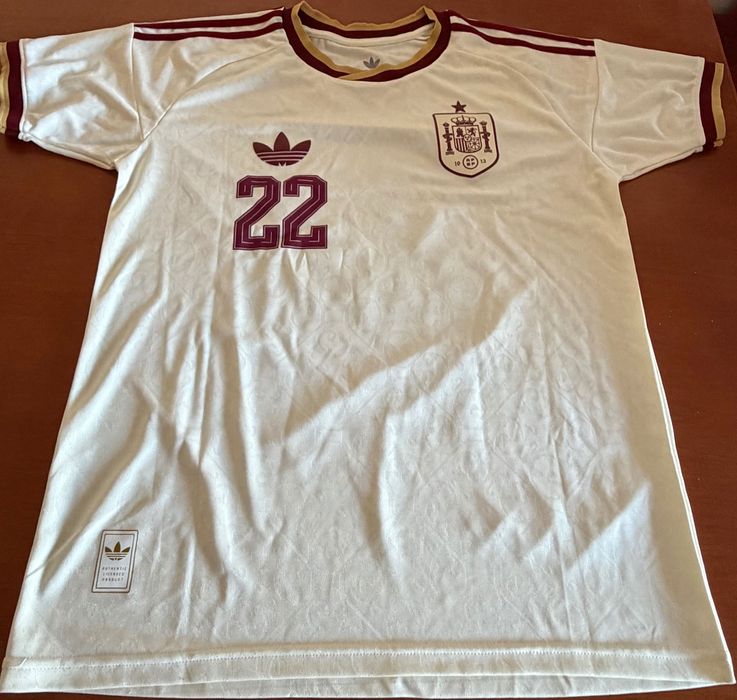 Camisola Espanha Cucurella