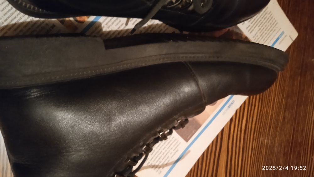 Высокие ботинки р. 39й