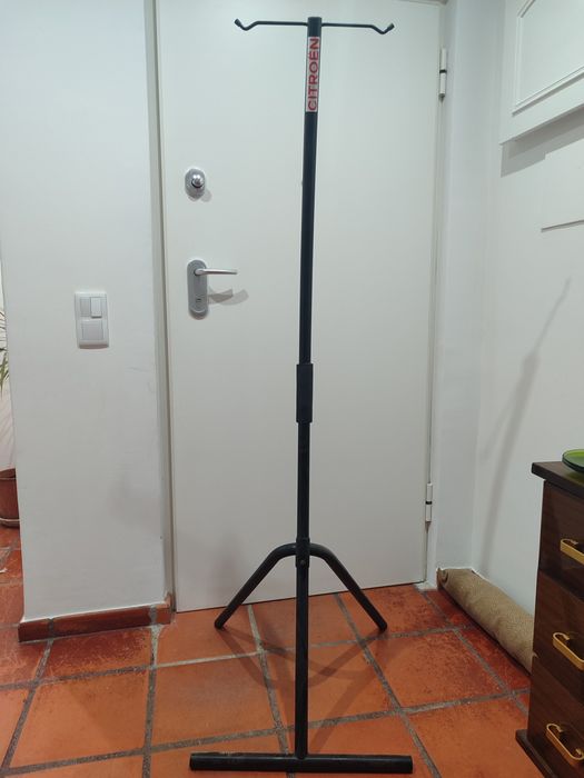 Expositor - Suporte de pé com dois ganchos