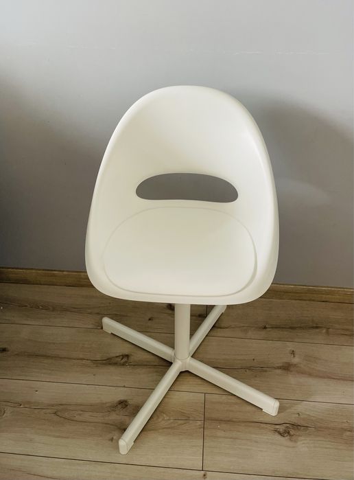 Dzieciece krzeselko biurowe ikea