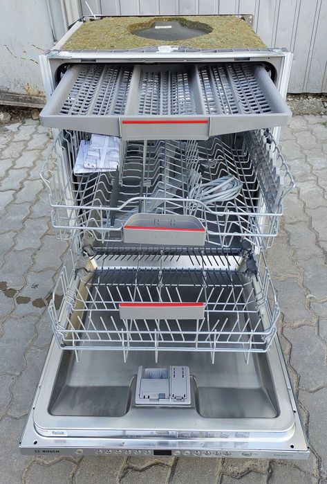 Встраиваемая посудомоечная машина 60см три лотка Bosch SMV46KX03E б/у
