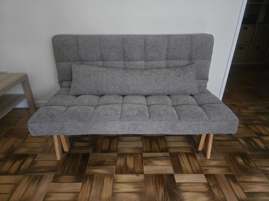 Sofá-Cama Moderno Cinzento com Pés em Madeira (Excelente Estado)