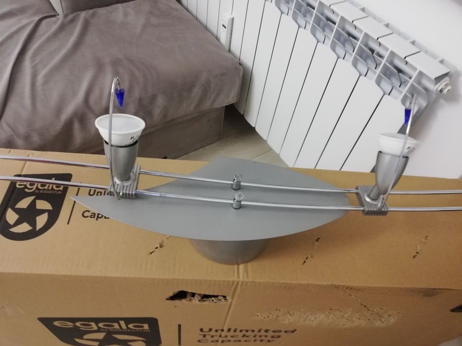 lampa sufitowa na żarówki halogenowe  MR16