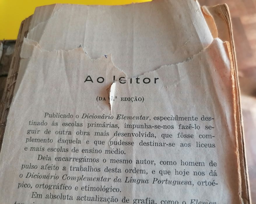 Dicionário de 1938 da 'Editora Educação Nacional'-Porto'