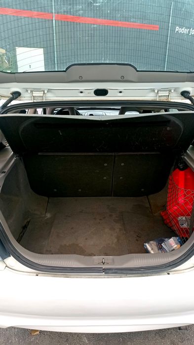 Nissan Almera 2001 – 1.5 Diesel Hatchback