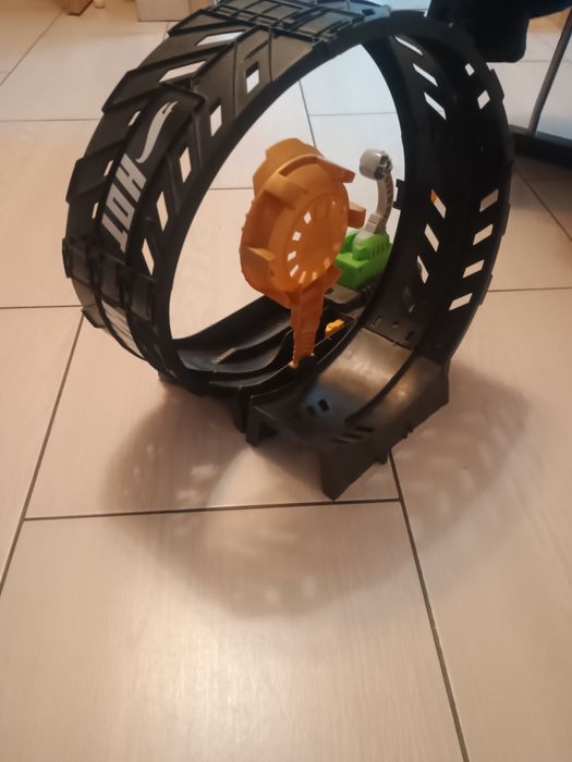 Zestaw hot wheels epicka pętla kaskaderska