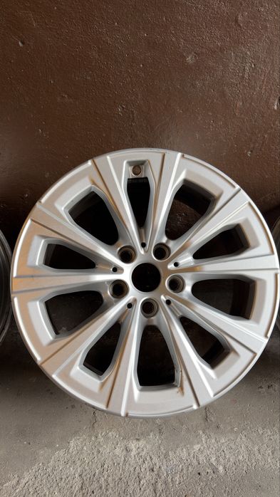 Felgi BMW 17” V-Spoke 775 5x112 G21 G20