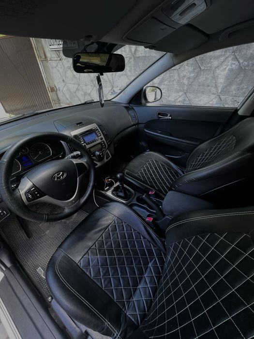 Hyundai i30………..
