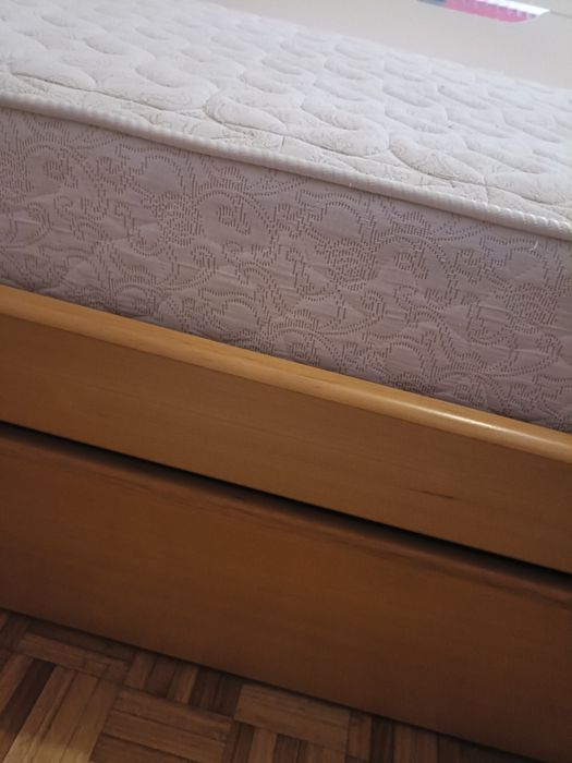 Cama solteiro com cama extra