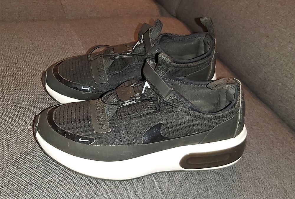 Nowe buty damskie NIKE r. 36,5  23 cm