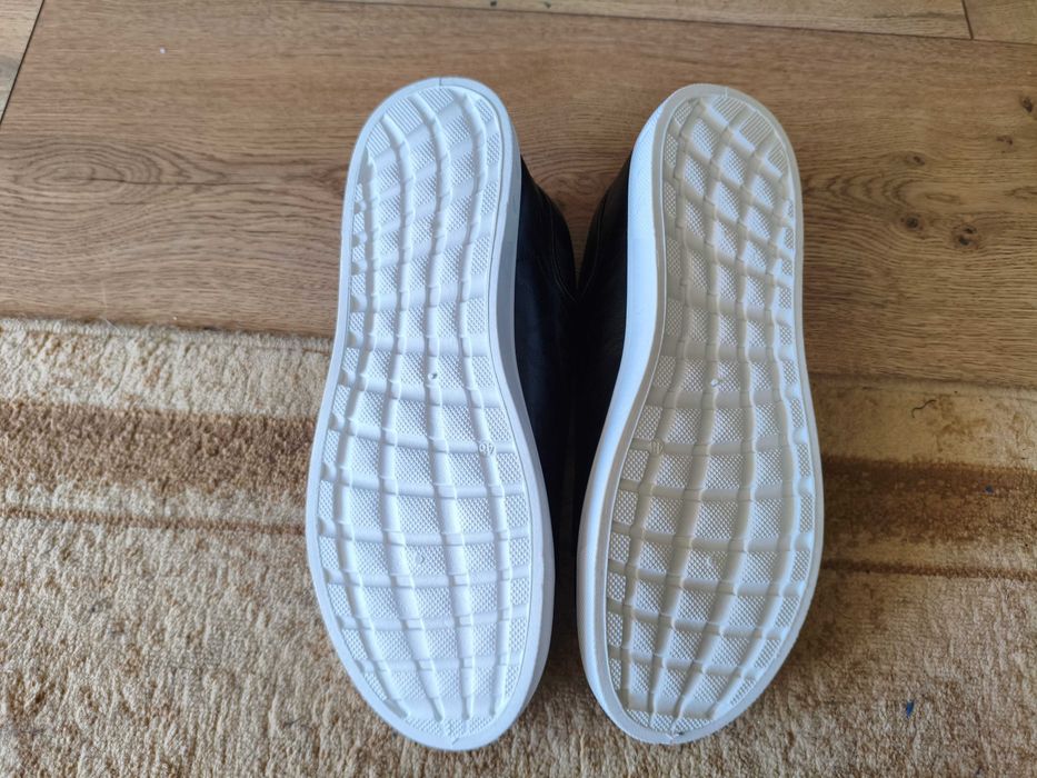 Nowe Czarne męskie buty rozmiar 46