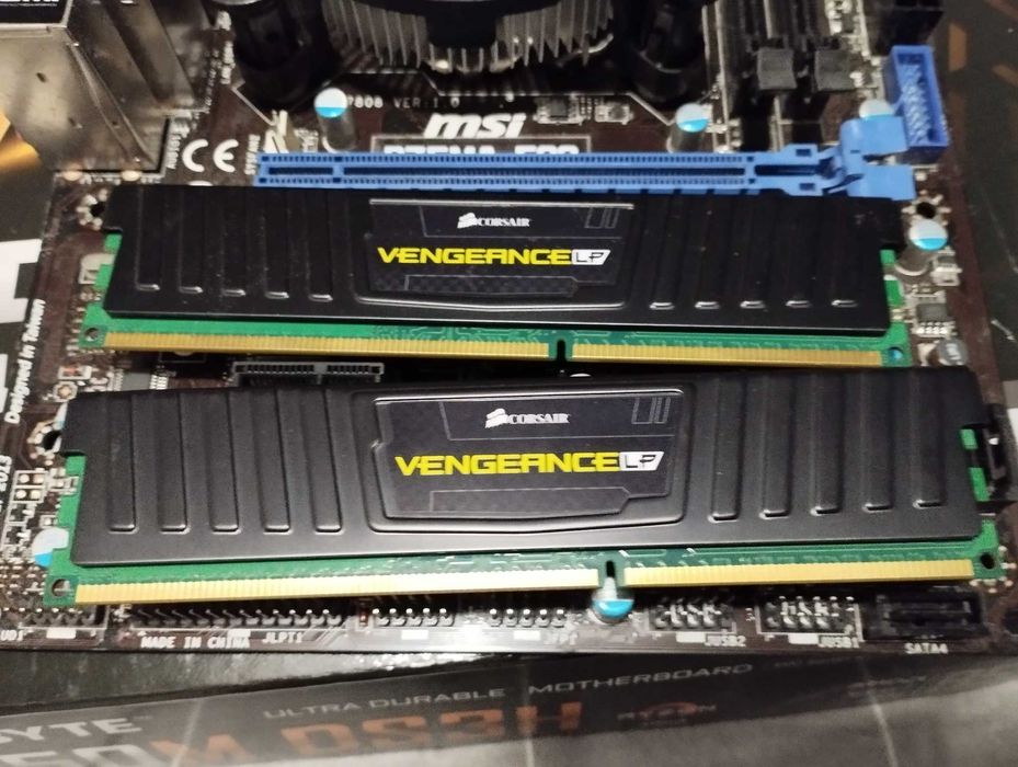 Komputer Intel i5-3550 + Płyta główna Msi b75ma-e33 + 8gb ram ddr3