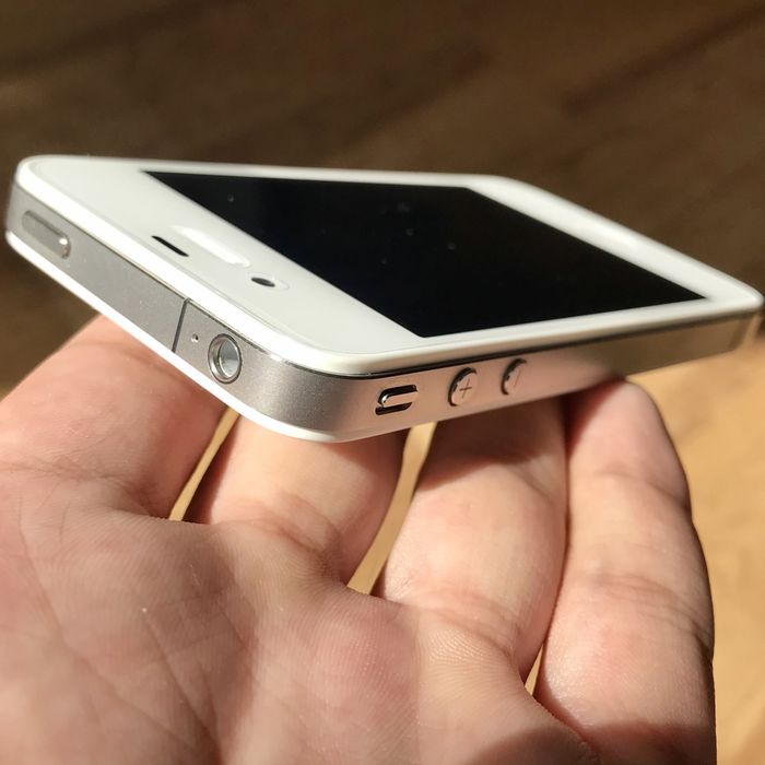 Рідкісний iPhone 4 8GB