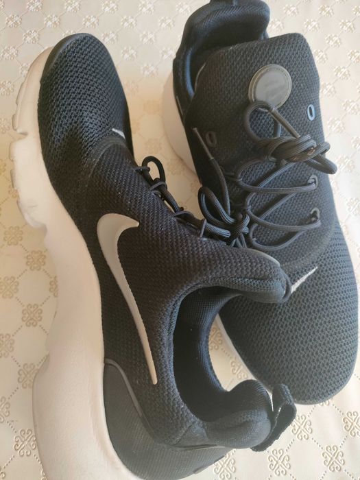 Tênis Nike como novos