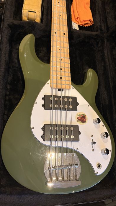 Baixo sterling by musicman