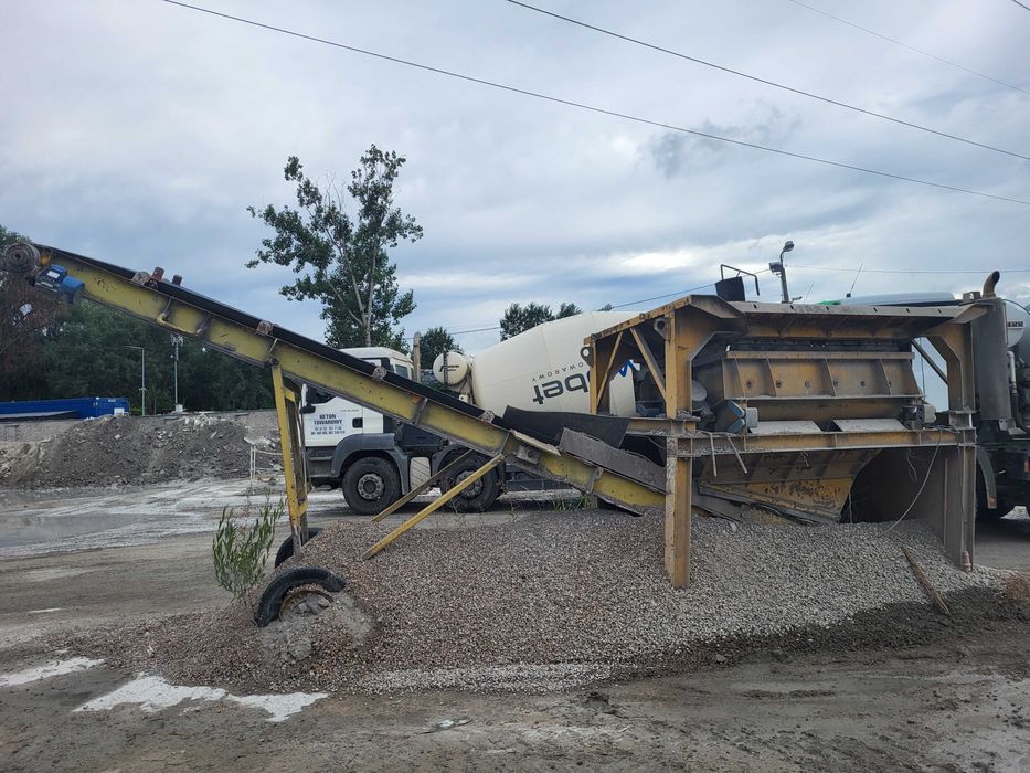 Rubble Master Przesiewacz Wibracyjny z Taśmociągiem