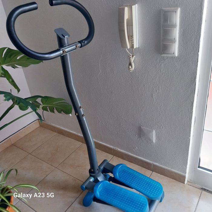 Aparelho para treinar pernas