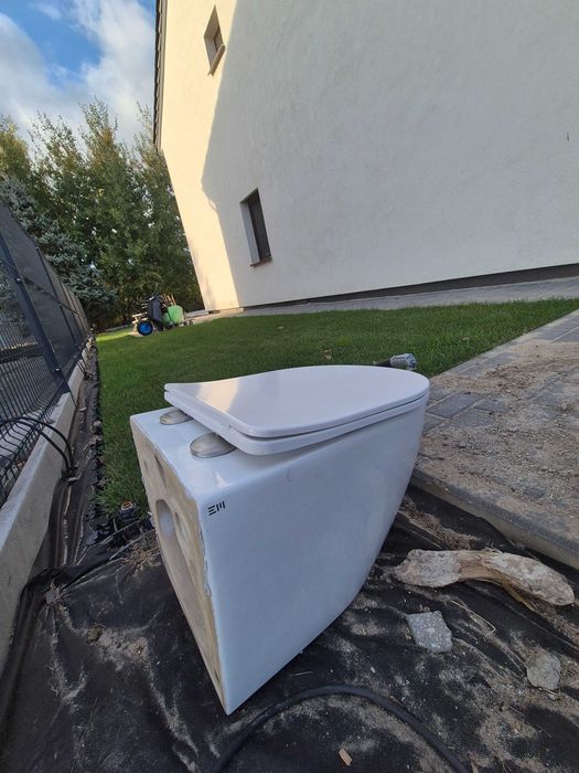 Miska klozetowa podwieszana Kiekrz • OLX.pl
