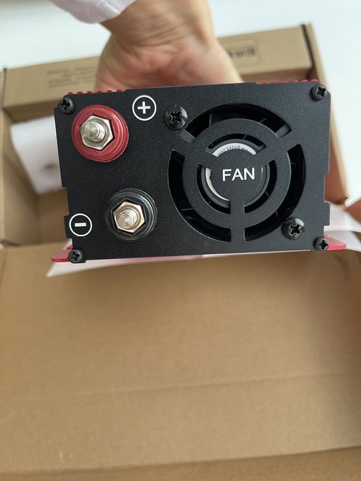 Перетворювач 12-220 v 2200w Преобразователь напряжения интвертор