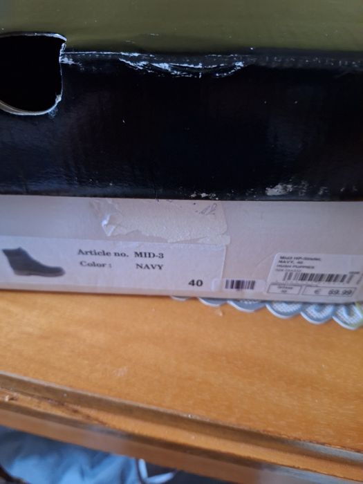 Trapery firmy hush puppies.