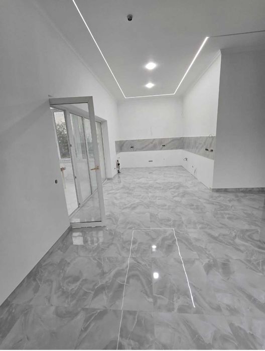 Продам будинок 245 кв.м 2 поверхи, підвал Святошинський район