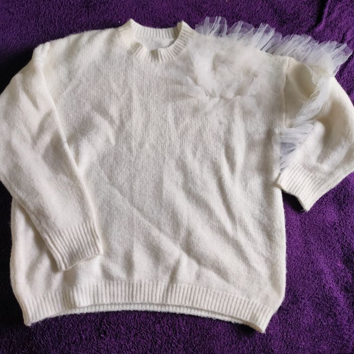 Sweter biały z tiulem Nowy