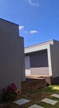Moradia T1 com Design Moderno, Ar Condicionado e Churrasqueira | Aroeira