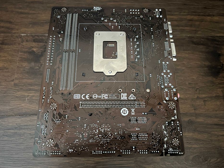 Бесплатная доставка Игровой комплект i7-9700/16GB DDR4 3200 Гарантия